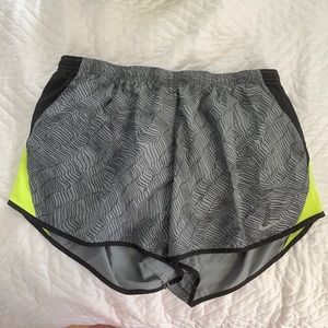 Women’s gray Nike dri-fit shorts size large